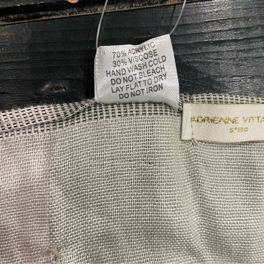 Adrienne Vittadini Jacquard‎ Oblong Wide Scarf Women Gray NWT